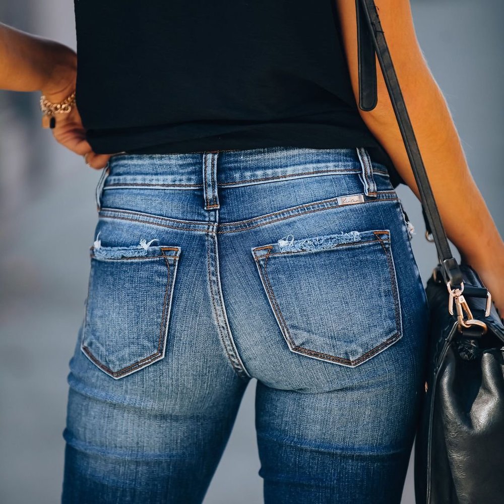 LAST ONE - A CUT ABOVE MID RISE DISTRESSED SKINNY - Picture 6 of 11